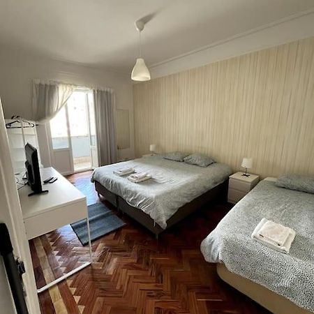 Habitacion Privada Para 3 Grande Con Balcon Lisboa Eksteriør billede