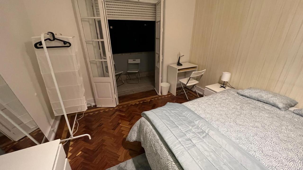 Habitacion Privada Para 3 Grande Con Balcon Lisboa Eksteriør billede