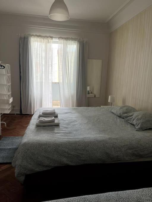 Habitacion Privada Para 3 Grande Con Balcon Lisboa Eksteriør billede