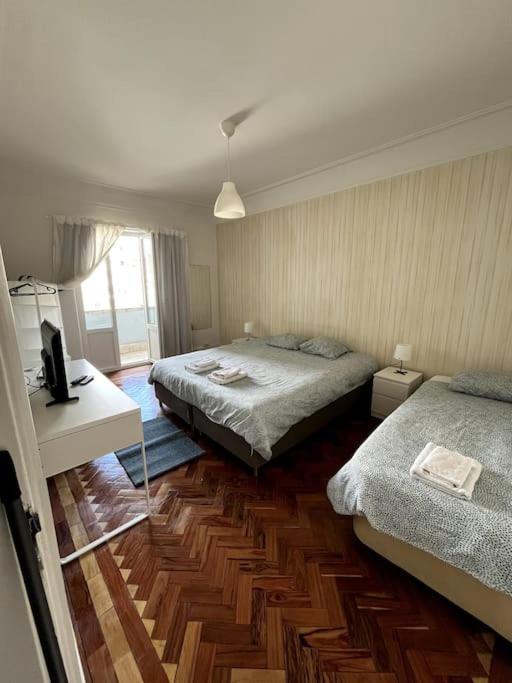 Habitacion Privada Para 3 Grande Con Balcon Lisboa Eksteriør billede