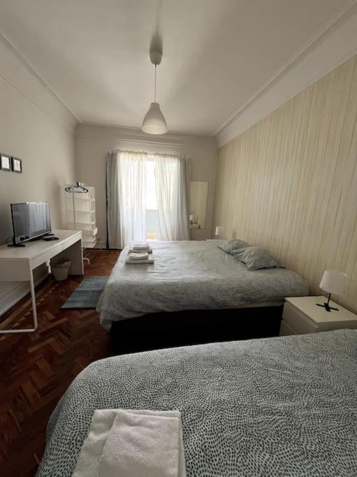 Habitacion Privada Para 3 Grande Con Balcon Lisboa Eksteriør billede